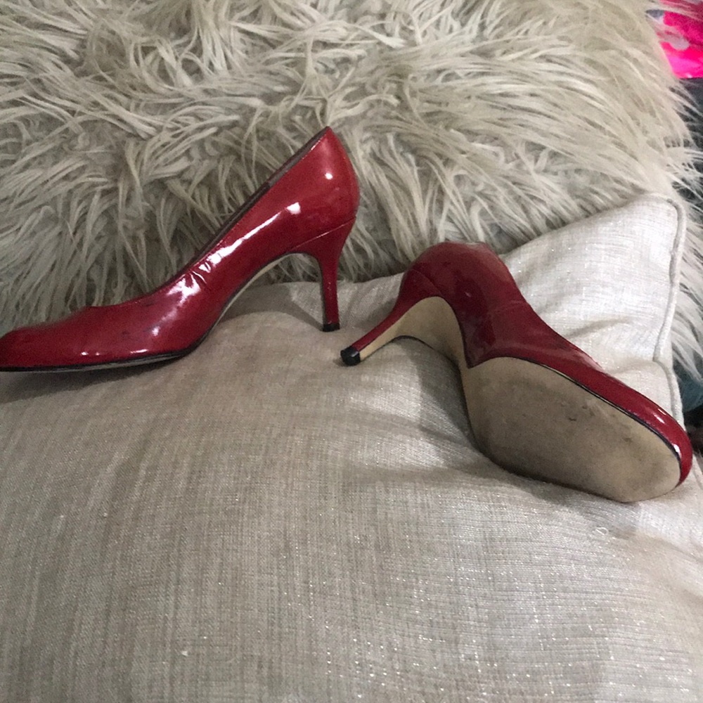 VANELI PATENT LEATHER RED PUMPS 7M worm once 🥀